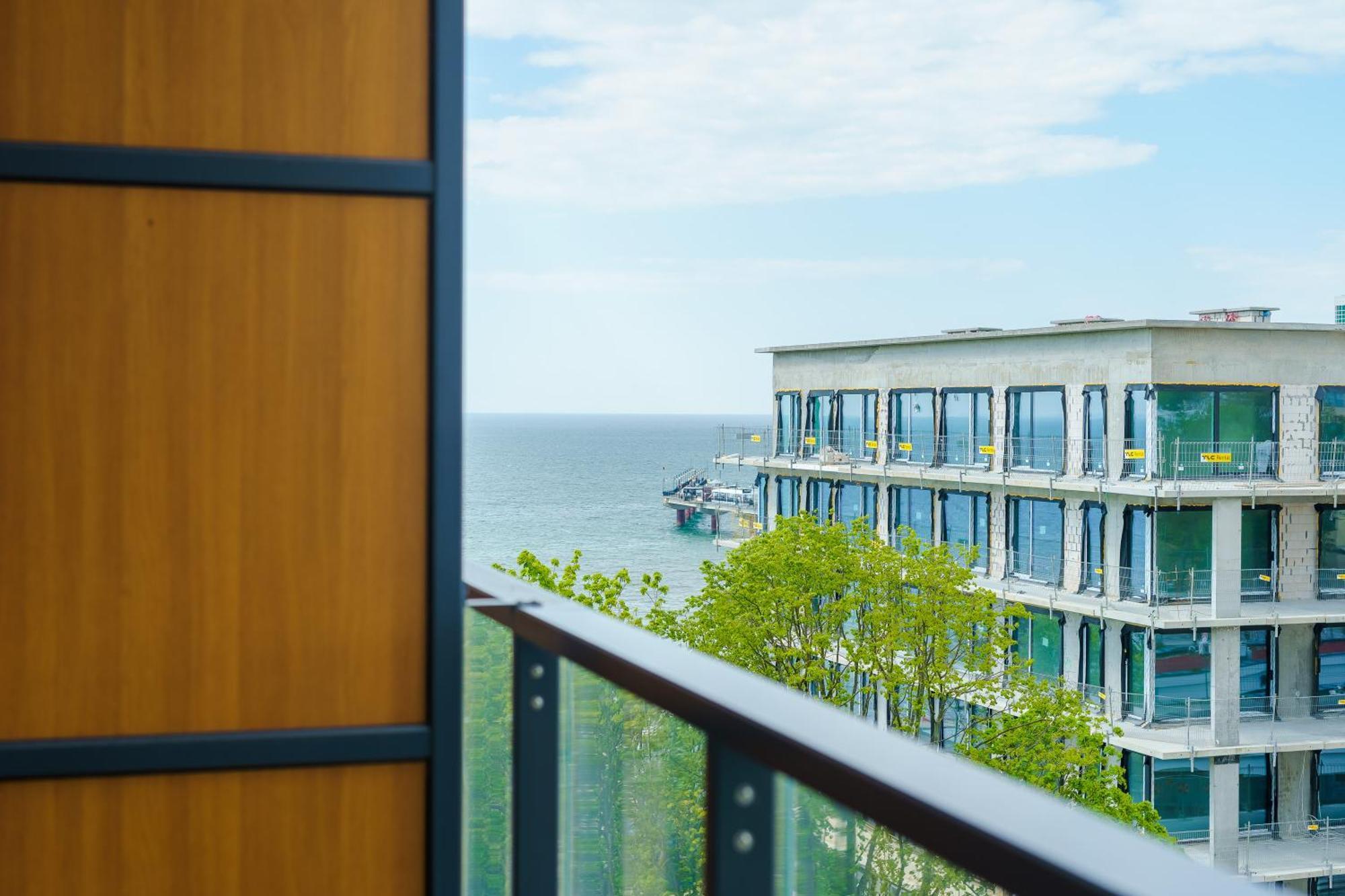 Aquamarina Prima Deluxe Studios With Sea View By Noclegi Renters Мендзыздрое Экстерьер фото