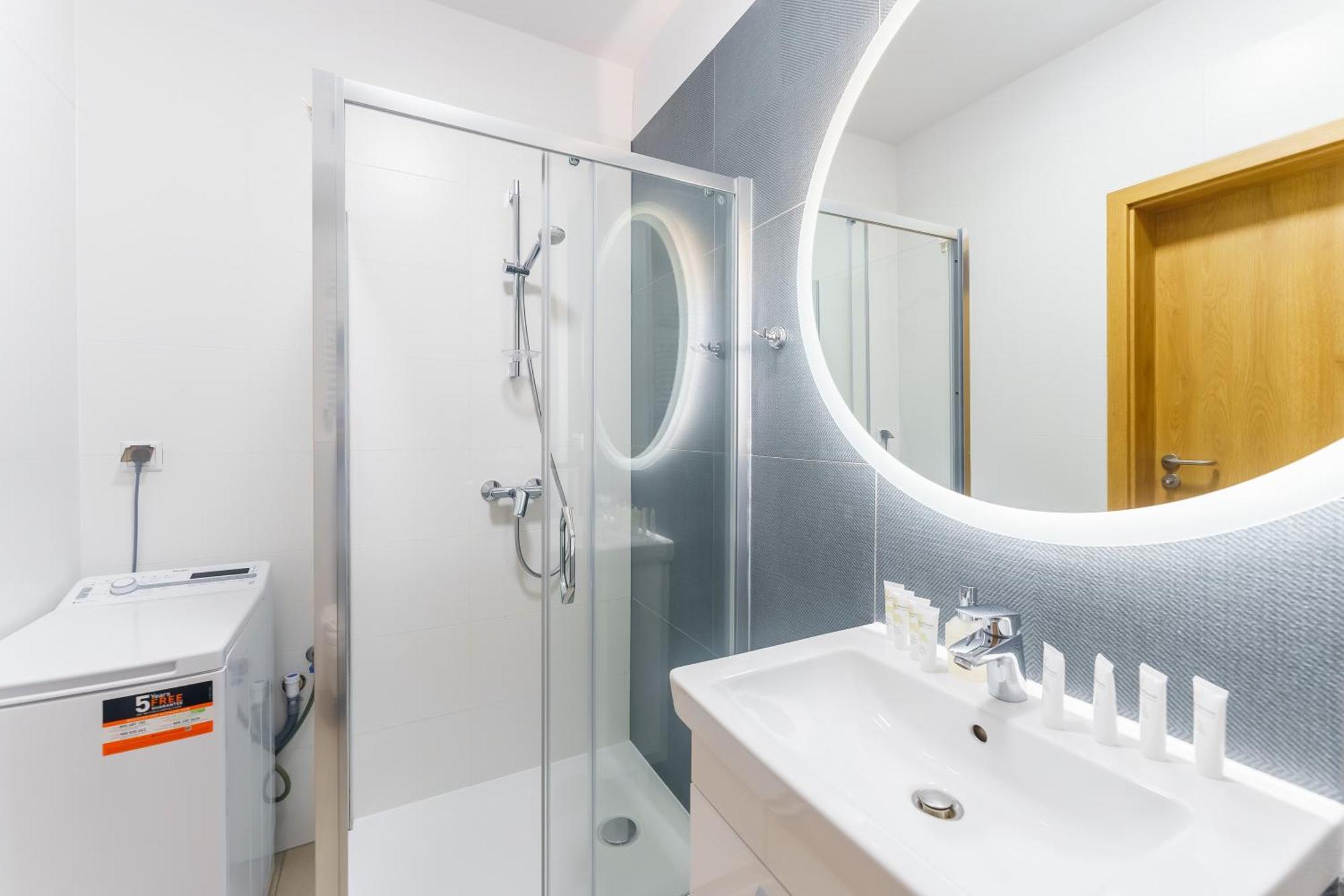 Aquamarina Prima Deluxe Studios With Sea View By Noclegi Renters Мендзыздрое Экстерьер фото