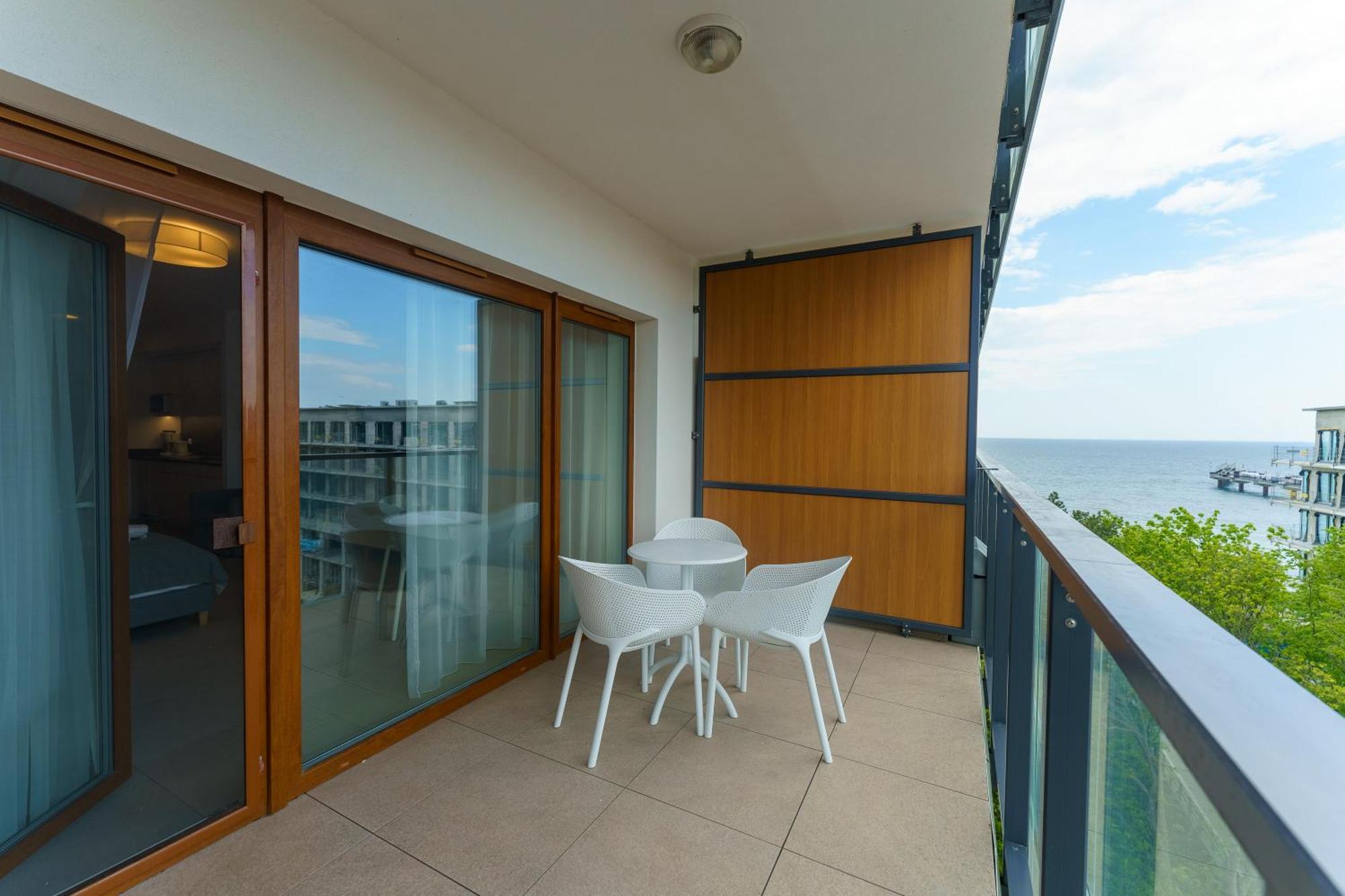 Aquamarina Prima Deluxe Studios With Sea View By Noclegi Renters Мендзыздрое Экстерьер фото