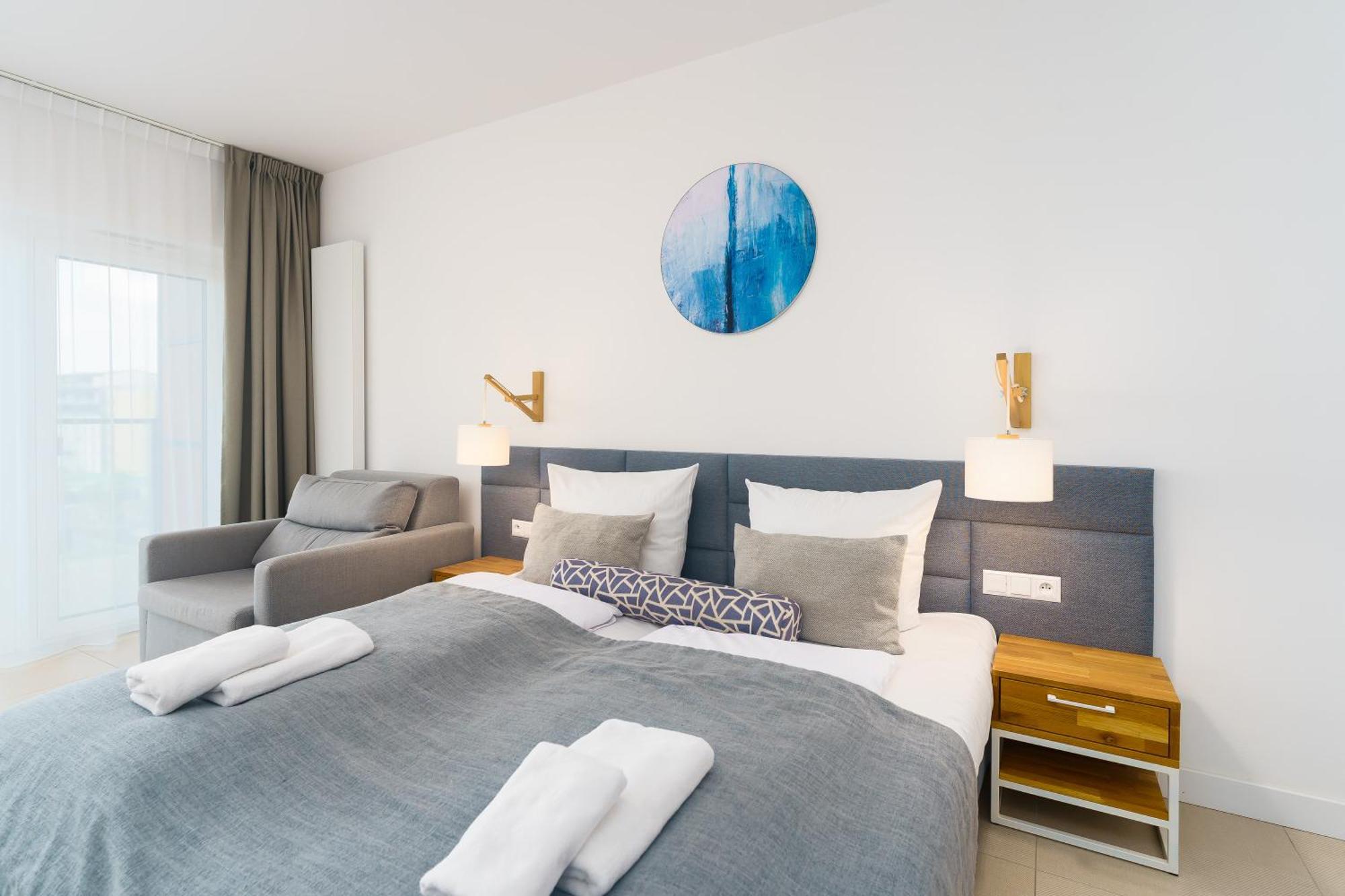 Aquamarina Prima Deluxe Studios With Sea View By Noclegi Renters Мендзыздрое Экстерьер фото