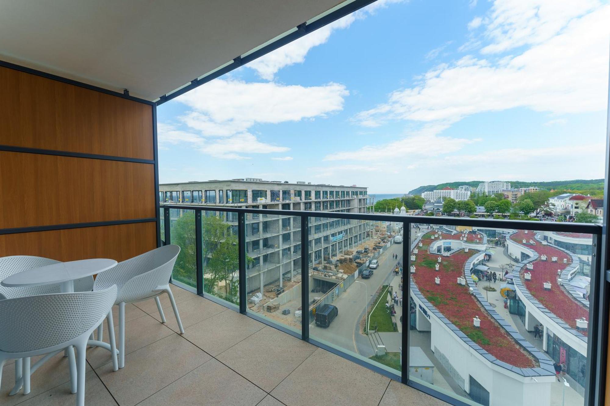 Aquamarina Prima Deluxe Studios With Sea View By Noclegi Renters Мендзыздрое Экстерьер фото